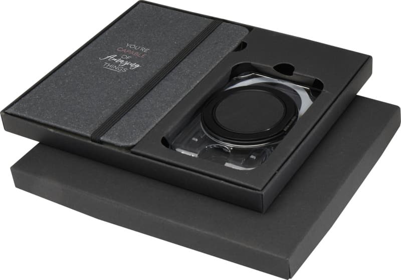 Kern A6 hard cover notebook and MagSafe wallet gift set  6