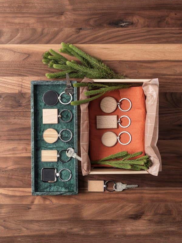 Gian beech wood rectangular keychain 4