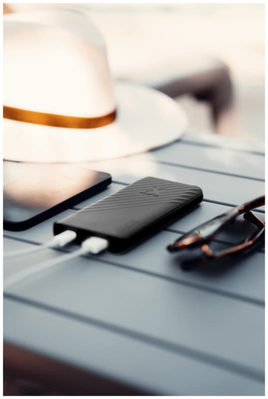 Xtorm XG210 Go2 15W 10.000 mAh fast charge power bank 19