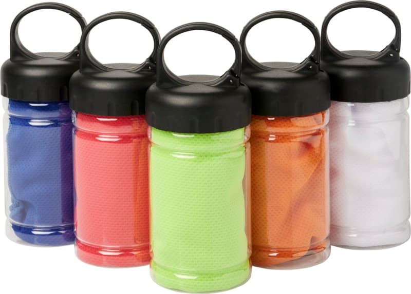 Remy cooling towel in PET container 9