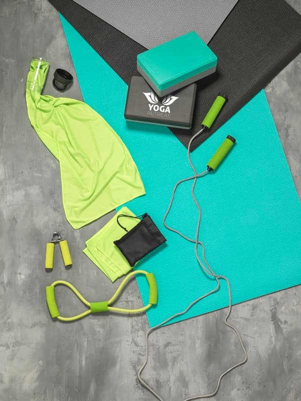 Remy cooling towel in PET container 23