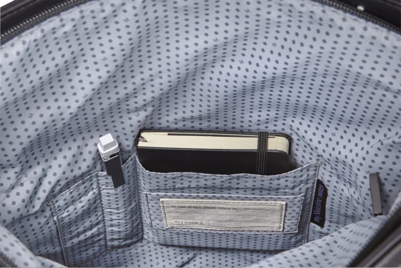 Moleskine Classic vertical device bag 6