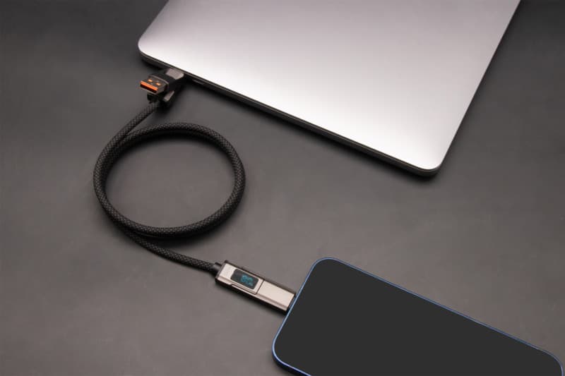 SCX.design C57 100W magnetic cable with display 6