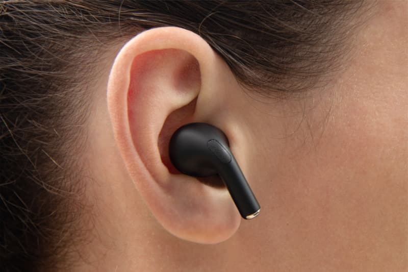 SCX.design E26 ANC earbuds with interactive touchscreen charging case 14