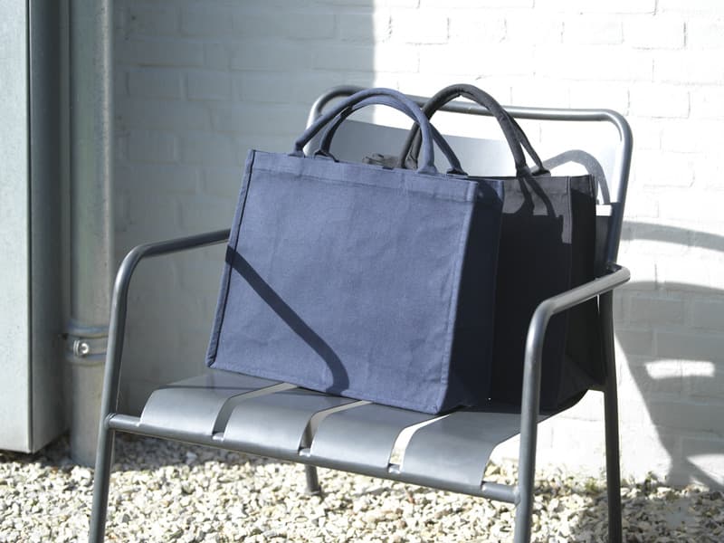 Trace 500 g/m² Aware™ recycled book tote bag 5