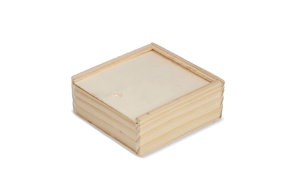 Tic Tac Toe set in wooden box 4