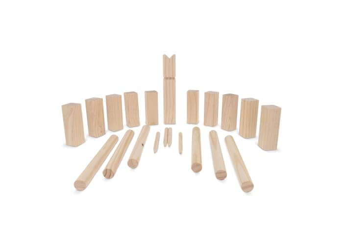 Wooden Kubb game in pouch 2