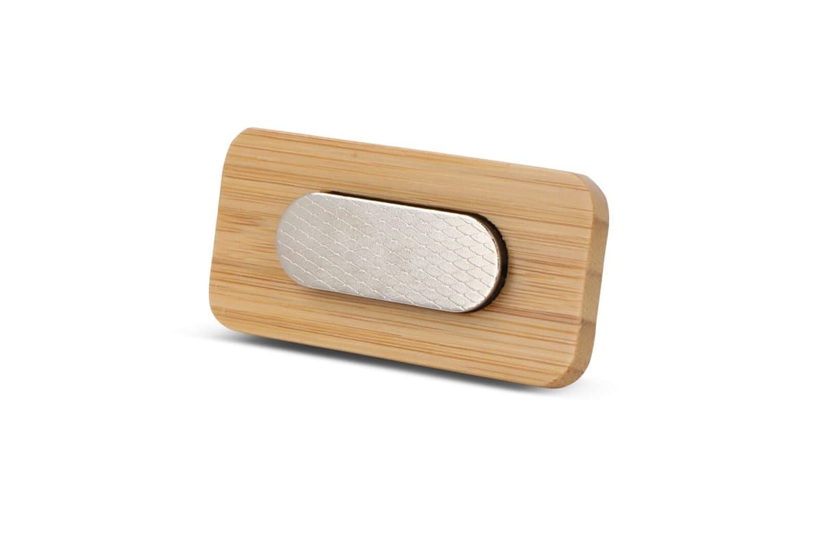 Badge Bamboo with magnet 4