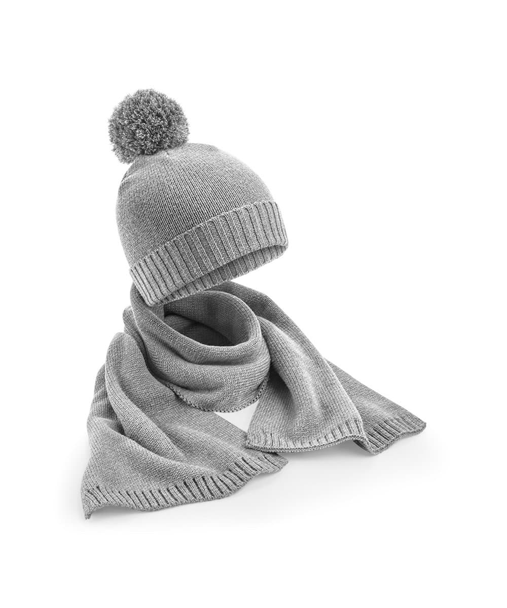 Knitted scarf and beanie gift set 2