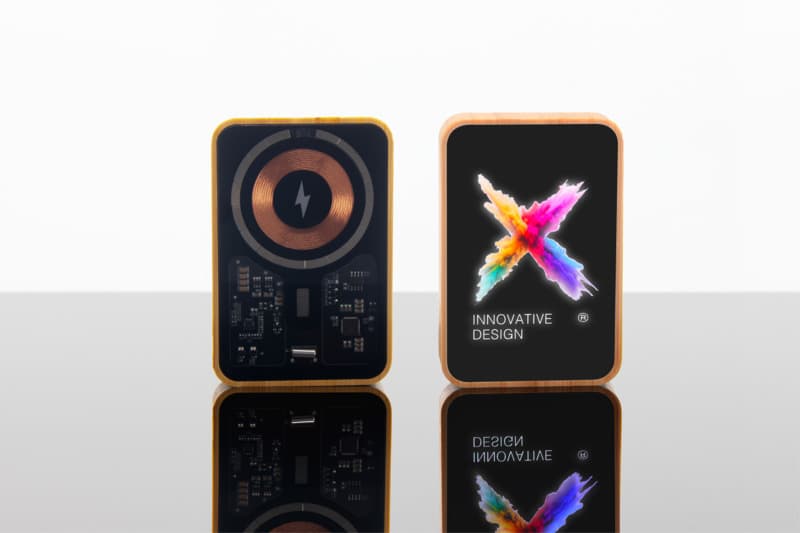 SCX.design P26 15W 5000 mAh wooden MagSafe power bank 4