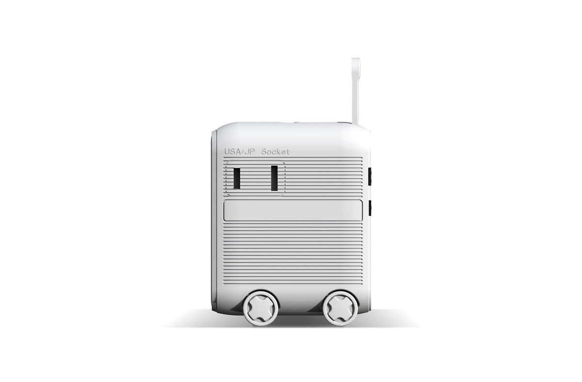 Xoopar Luggie GaN World Travel Adapter Trolley 4