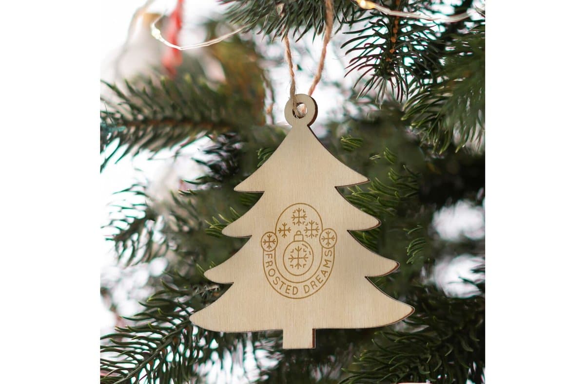 Tree shaped wooden Christmas ornament 4