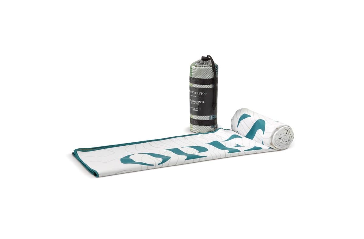 Quick dry towel 700x1400mm with pouch 3