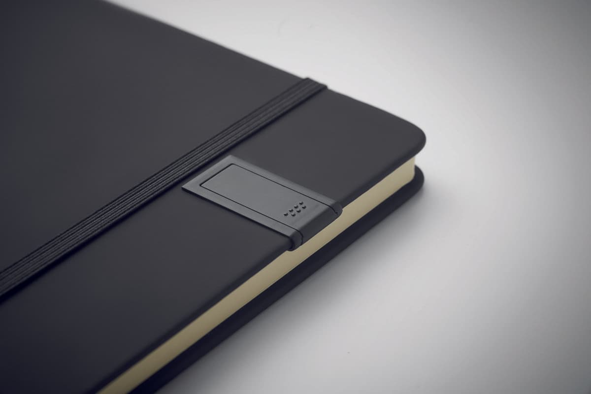 Usbnote A5 notebook w/ integrated USB 4