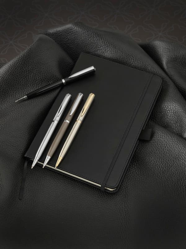 City ballpoint pen (black ink) 3