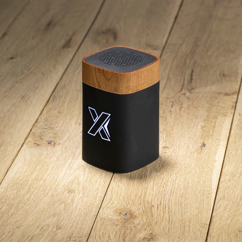 SCX.design S31 light-up clever wood speaker 3