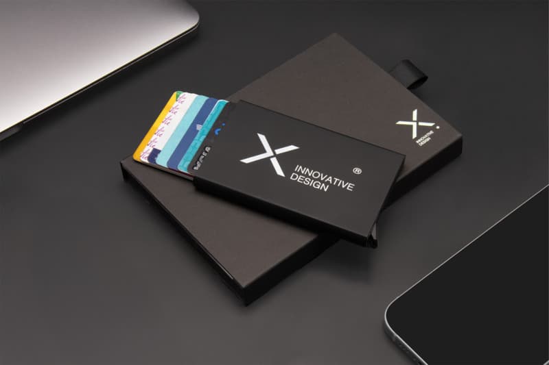 SCX.design O35 magnetic RFID card holder 5