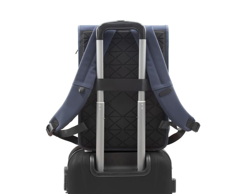 SCX.design L16 MagPack recycled laptop backpack  4