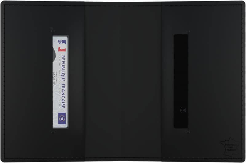 SCX.design A13 passport holder with smart tag 5