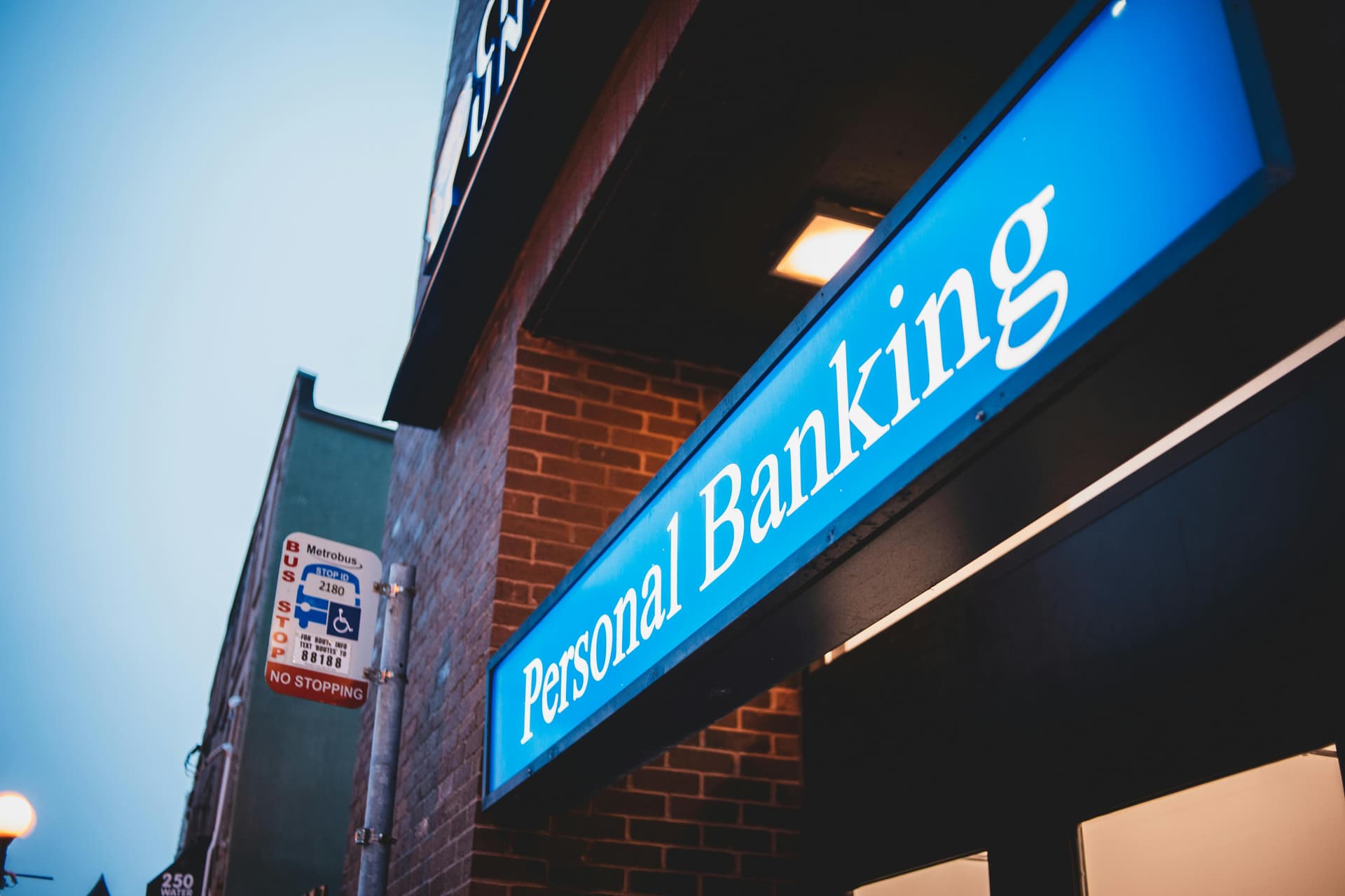 10 Bank Promotional Giveaway Ideas